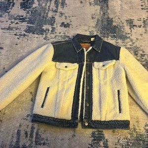 Brand new without tags never worn open to offers size small:)